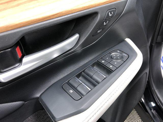 Photo of 2024 Midnight Black Metallic Toyota Grand Highlander