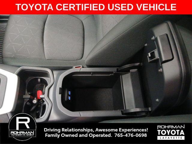 Photo of 2022 Midnight Black Metallic Toyota RAV4