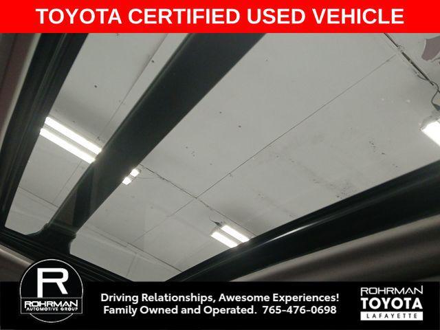 Photo of 2022 Midnight Black Metallic Toyota RAV4