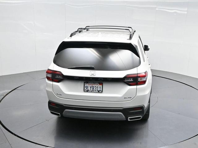 Photo of 2024 Platinum White Pearl Honda Pilot