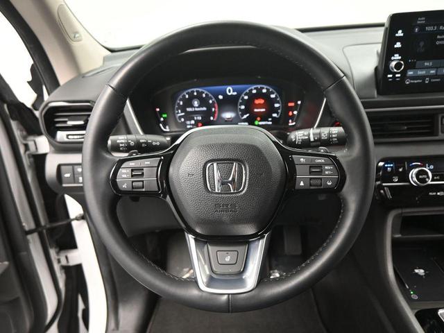 Photo of 2024 Platinum White Pearl Honda Pilot