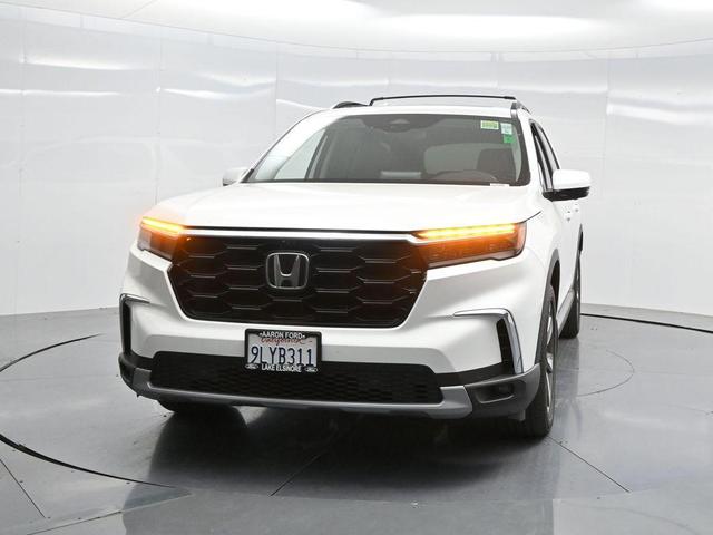 Photo of 2024 Platinum White Pearl Honda Pilot