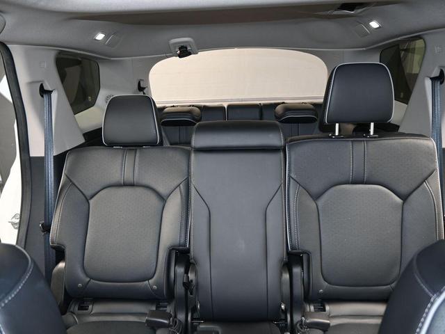 Photo of 2024 Platinum White Pearl Honda Pilot
