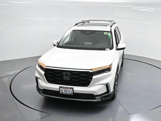 Photo of 2024 Platinum White Pearl Honda Pilot