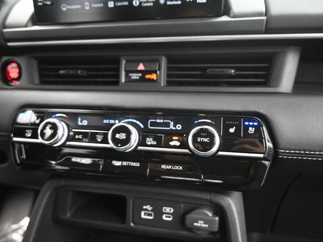 Photo of 2024 Platinum White Pearl Honda Pilot