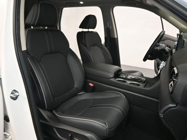 Photo of 2024 Platinum White Pearl Honda Pilot