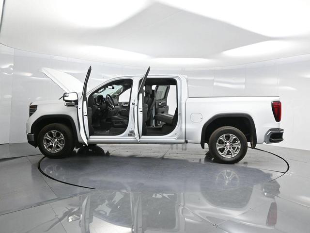 Photo of 2024 Summit White GMC Sierra 1500