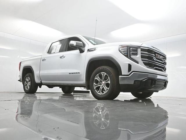 Photo of 2024 Summit White GMC Sierra 1500