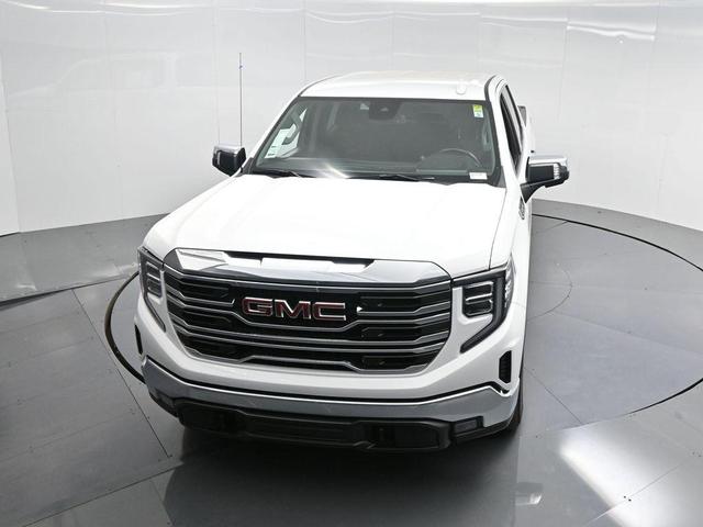 Photo of 2024 Summit White GMC Sierra 1500