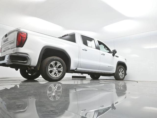 Photo of 2024 Summit White GMC Sierra 1500