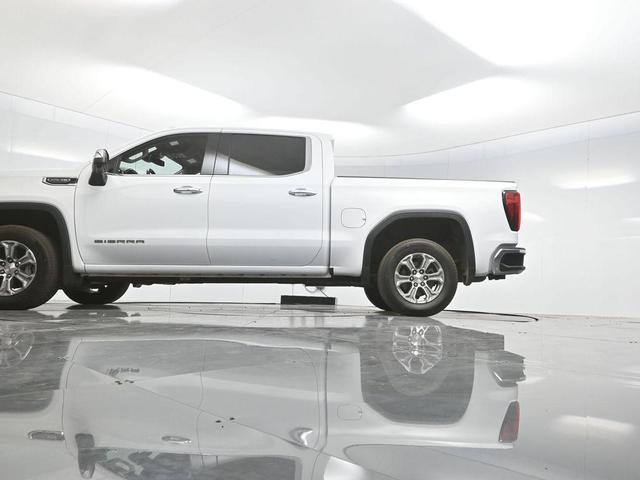 Photo of 2024 Summit White GMC Sierra 1500