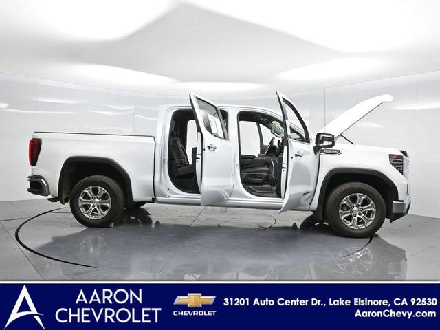 Photo of 2024 Summit White GMC Sierra 1500