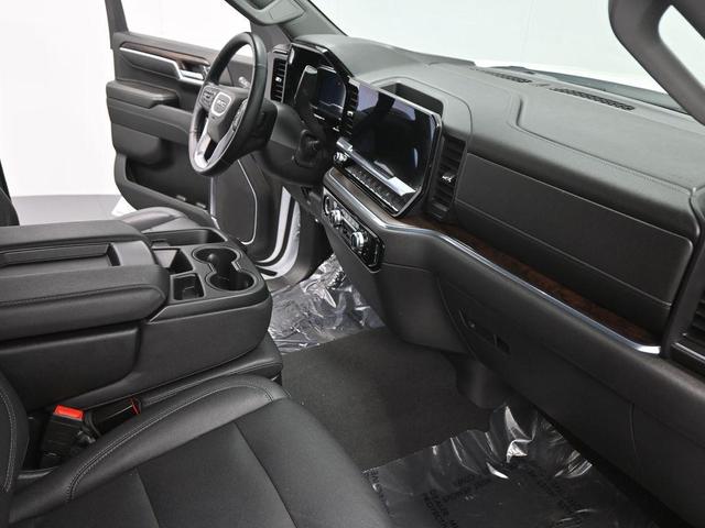 Photo of 2024 Summit White GMC Sierra 1500