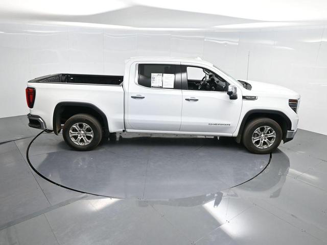 Photo of 2024 Summit White GMC Sierra 1500