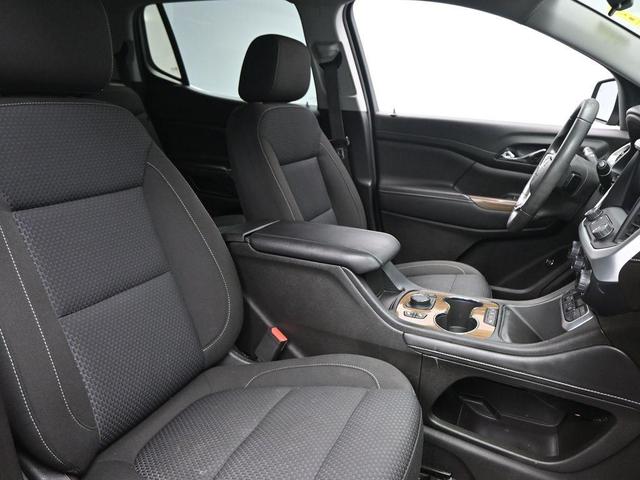 Photo of 2022 Light Stone Metallic GMC Acadia