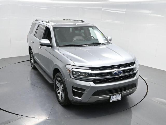 Photo of 2024 ICONIC SILVER METALLIC Ford Expedition