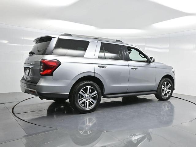 Photo of 2024 ICONIC SILVER METALLIC Ford Expedition