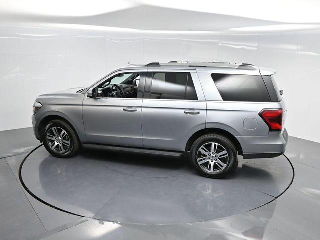 Photo of 2024 ICONIC SILVER METALLIC Ford Expedition