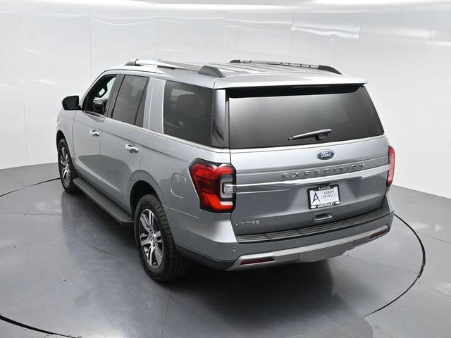 Photo of 2024 ICONIC SILVER METALLIC Ford Expedition