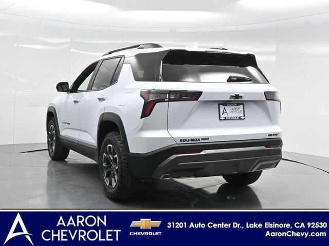 Photo of 2026 Polar White Tricoat Chevrolet Equinox