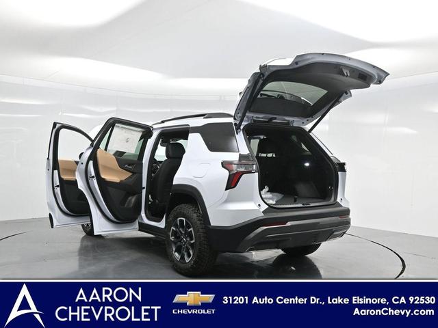 Photo of 2026 Polar White Tricoat Chevrolet Equinox