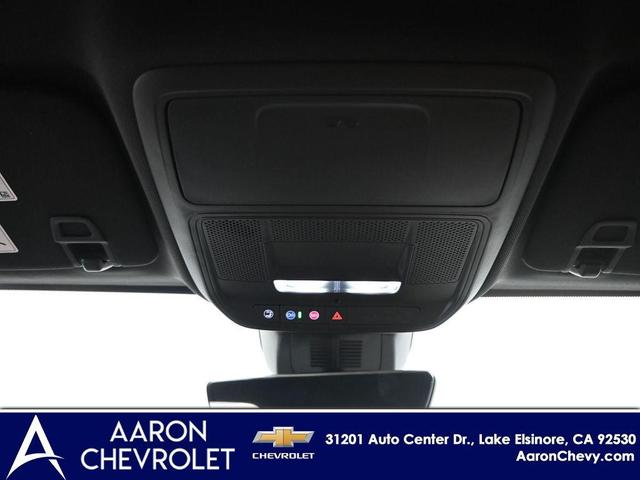 Photo of 2026 Polar White Tricoat Chevrolet Equinox