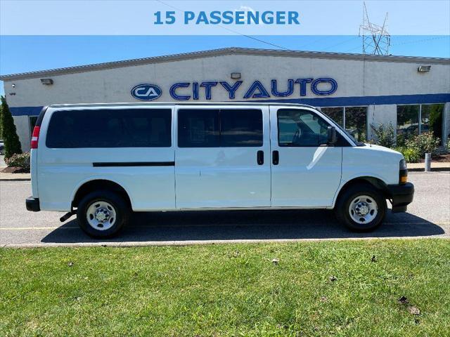 2022 Chevrolet Express 3500