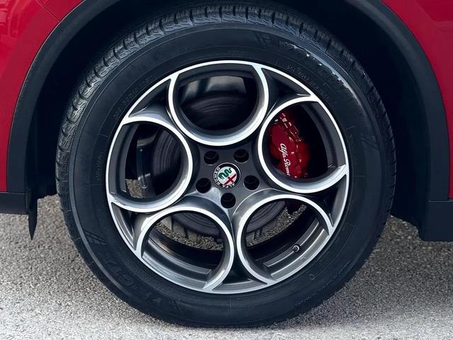 Photo of 2018 Alfa Rosso Alfa Romeo Stelvio