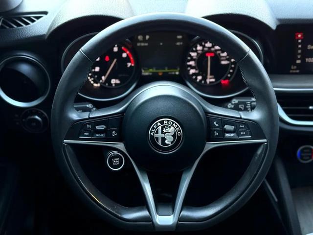 Photo of 2018 Alfa Rosso Alfa Romeo Stelvio