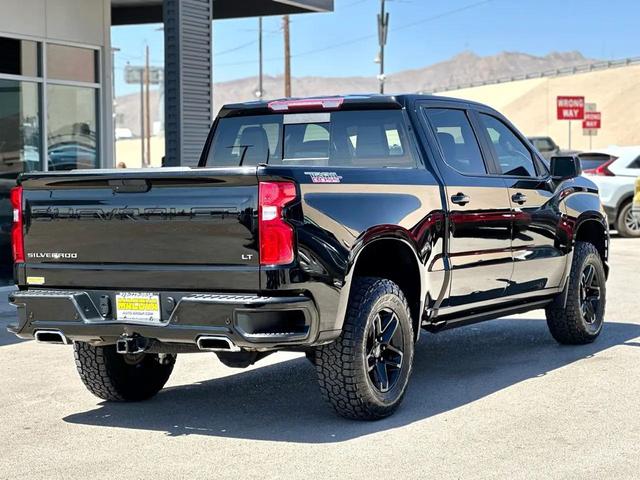 Photo of 2021 Black Chevrolet Silverado 1500
