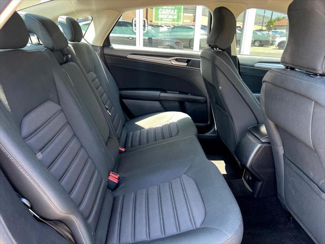 Photo of 2018 Ingot Silver Metallic Ford Fusion