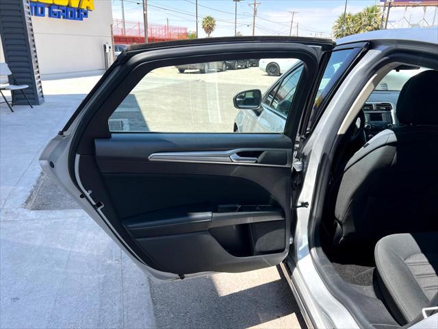 Photo of 2018 Ingot Silver Metallic Ford Fusion