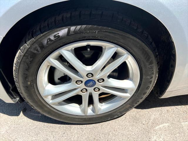 Photo of 2018 Ingot Silver Metallic Ford Fusion