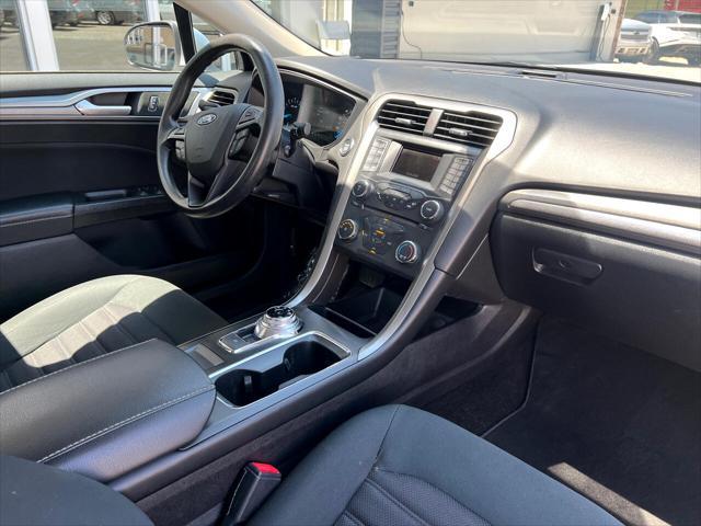 Photo of 2018 Ingot Silver Metallic Ford Fusion