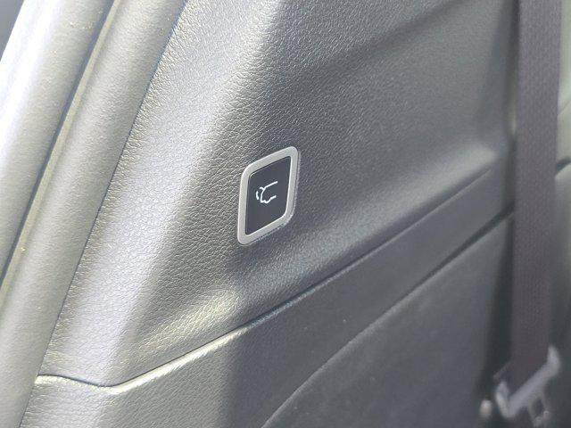 Photo of 2026 Diamond Black Crystal Pearlcoat Chrysler Pacifica