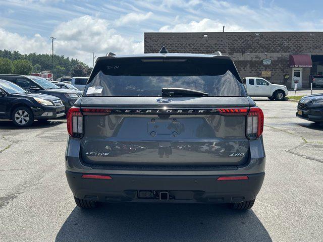 Photo of 2025 Carbonized Gray Metallic Ford Explorer