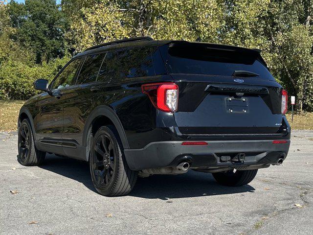 Photo of 2022 Agate Black Metallic Ford Explorer