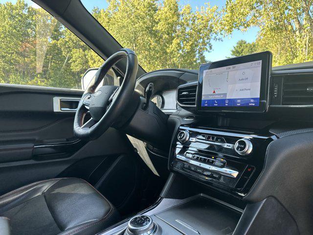 Photo of 2022 Agate Black Metallic Ford Explorer