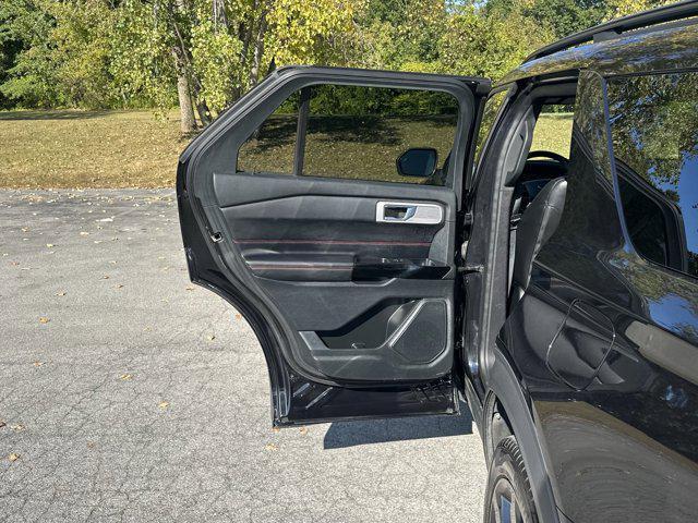 Photo of 2022 Agate Black Metallic Ford Explorer