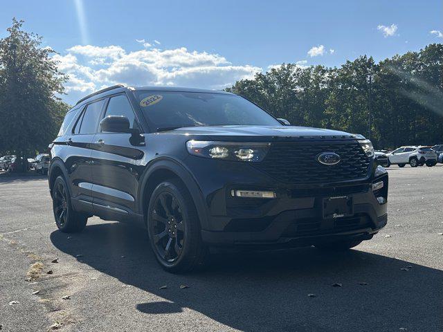 Photo of 2022 Agate Black Metallic Ford Explorer