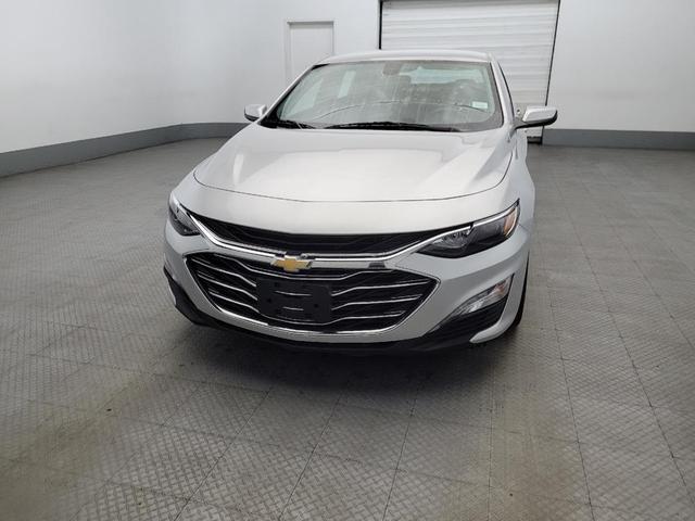 Photo of 2022 Silver Ice Metallic Chevrolet Malibu