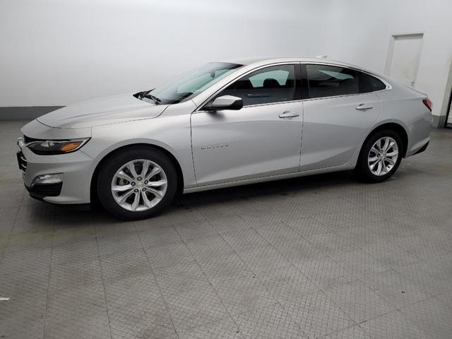 Photo of 2022 Silver Ice Metallic Chevrolet Malibu