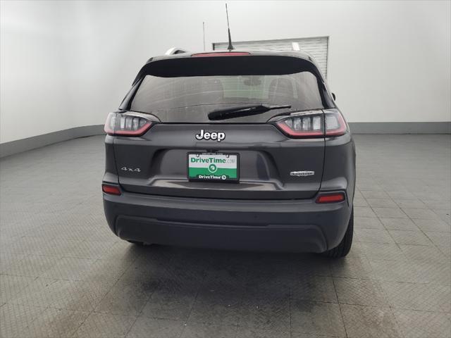 Photo of 2019 Gray Jeep Cherokee