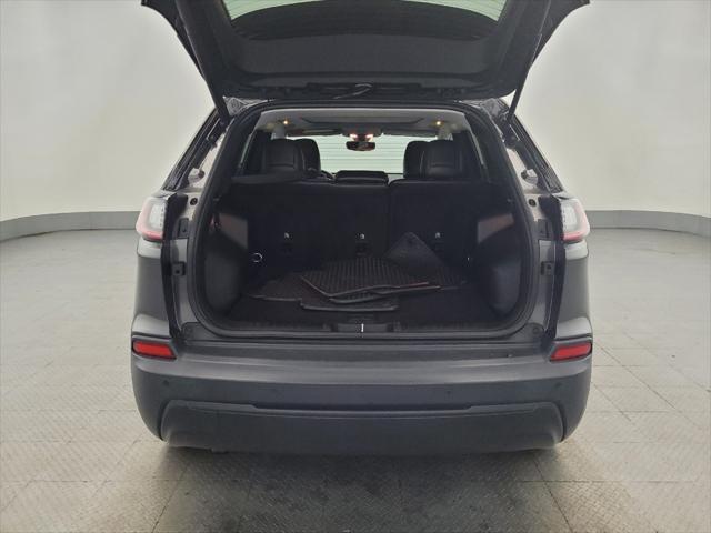 Photo of 2019 Gray Jeep Cherokee