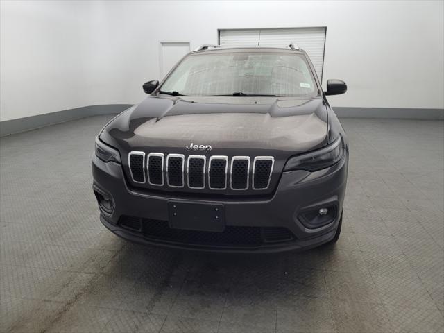 Photo of 2019 Gray Jeep Cherokee