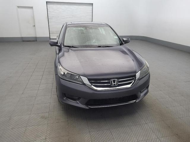 Photo of 2015 Gray Honda Accord