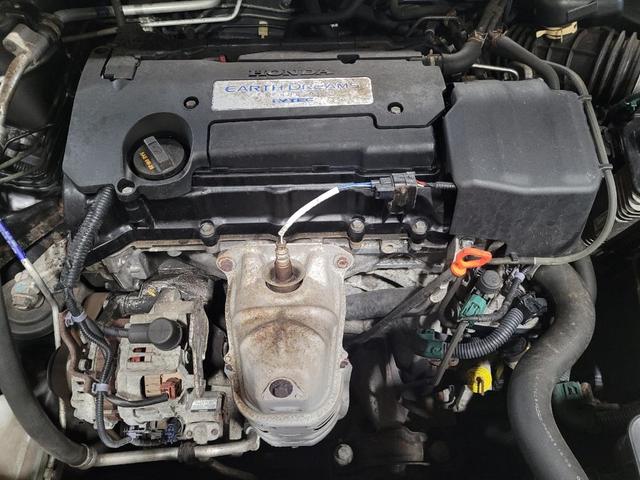Photo of 2015 Gray Honda Accord