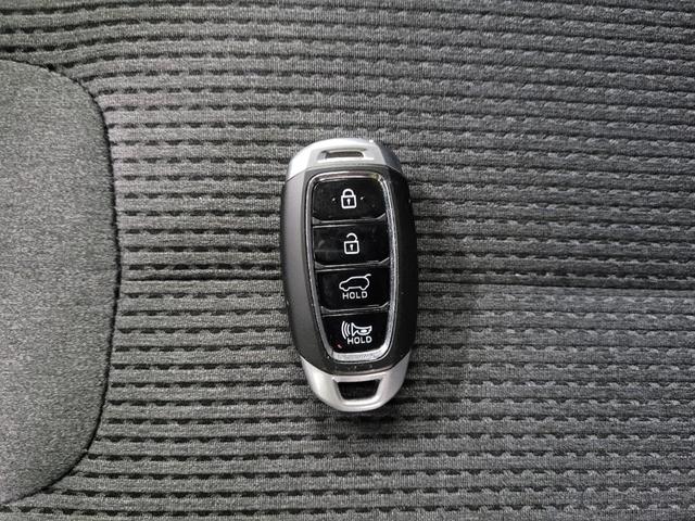 Photo of 2020 Quartz White Hyundai SANTA FE