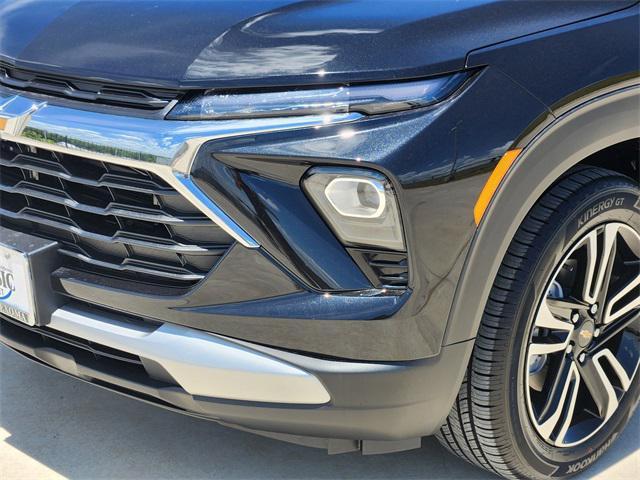 Photo of 2026 Mosaic Black Metallic Chevrolet Trailblazer