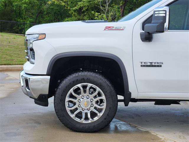 Photo of 2025 Summit White Chevrolet Silverado 2500